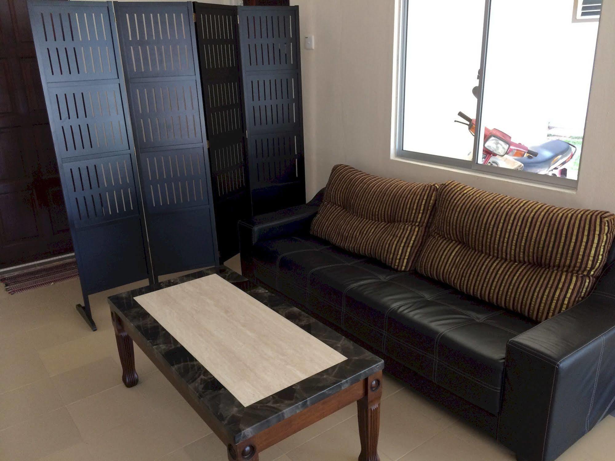 פנתאי צנאנג Casa Idaman Motel מראה חיצוני תמונה