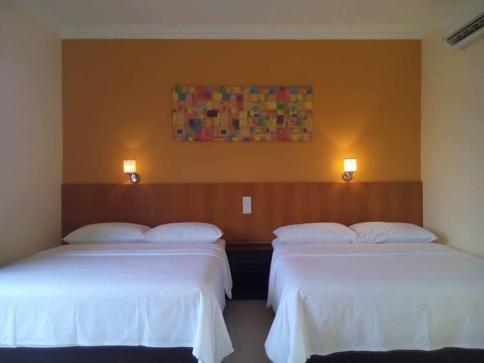 פנתאי צנאנג Casa Idaman Motel מראה חיצוני תמונה