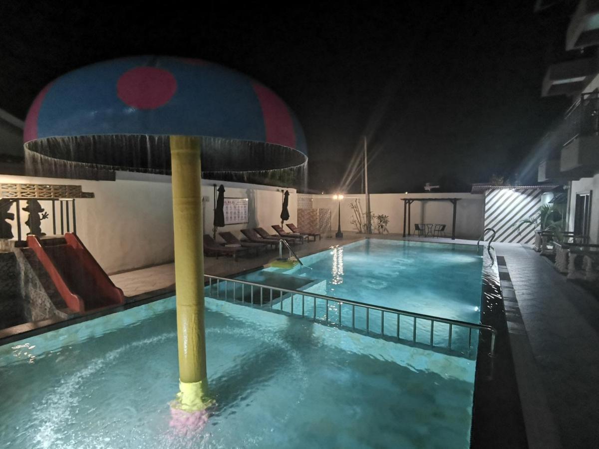 פנתאי צנאנג Casa Idaman Motel מראה חיצוני תמונה